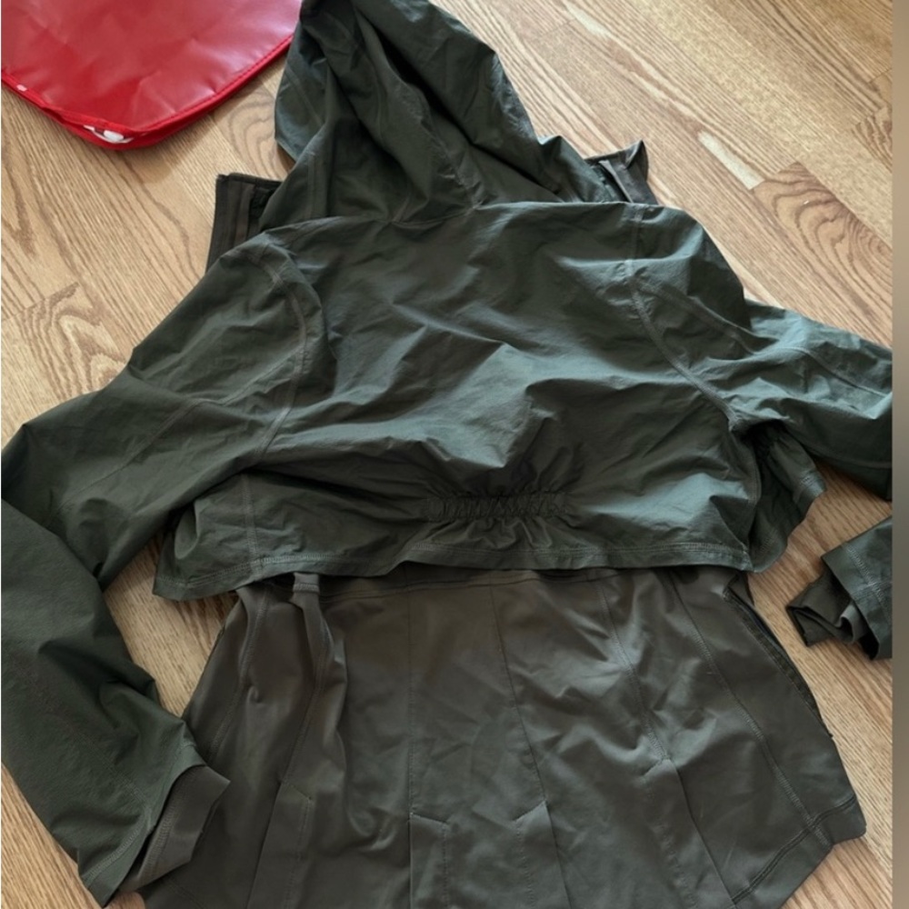 Lululemon jacket - Picture 6 of 6